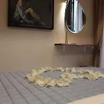 Honeymoon *
