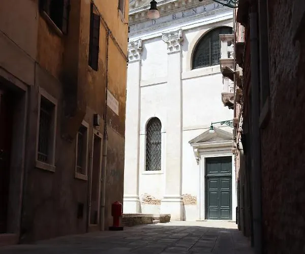 アパート Honeymoon *