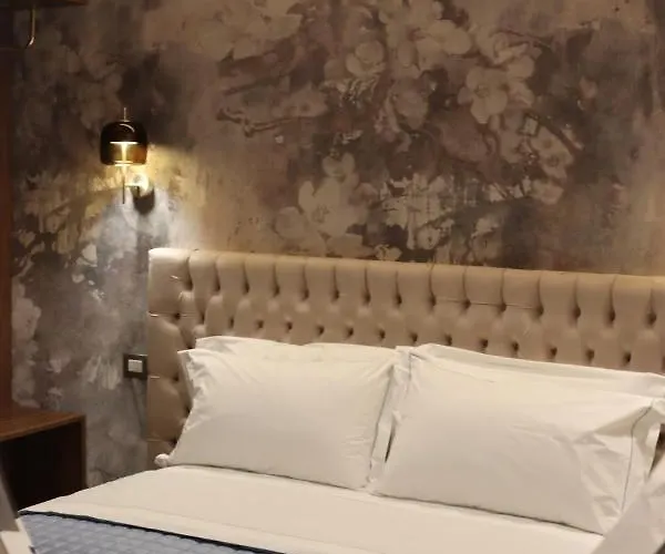 Honeymoon Apartment *